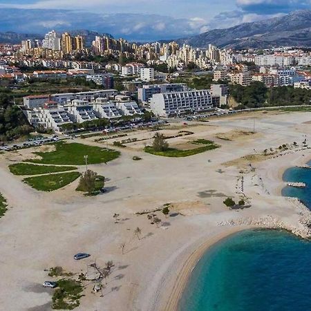 Camino Split - Apartment Near Mall Of سبليت المظهر الخارجي الصورة