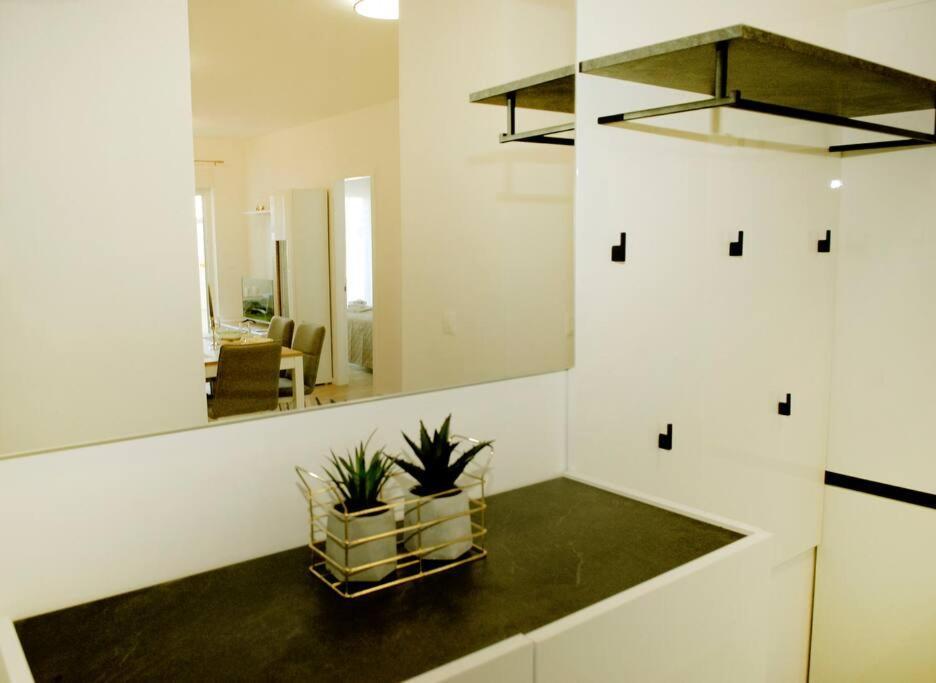 Camino Split - Apartment Near Mall Of سبليت المظهر الخارجي الصورة